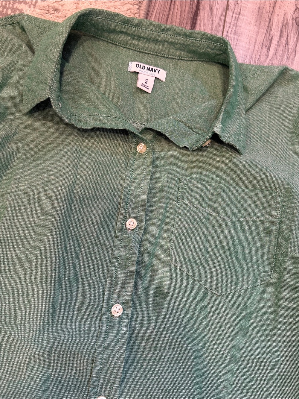 Old Navy Green Button-Down Shirt - Picture 2 of 3